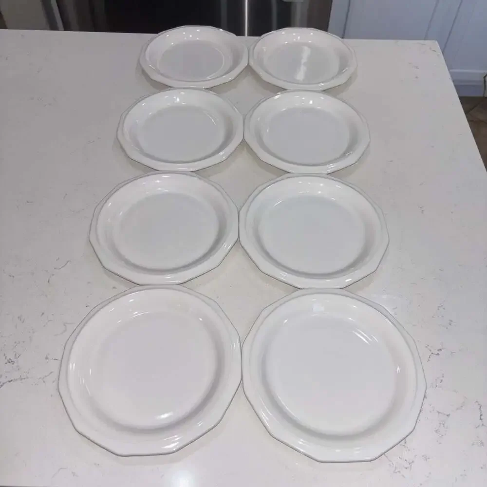 Vintage Pfaltzgraff Heritage White Ceramic Bread/Dessert Plates (8)